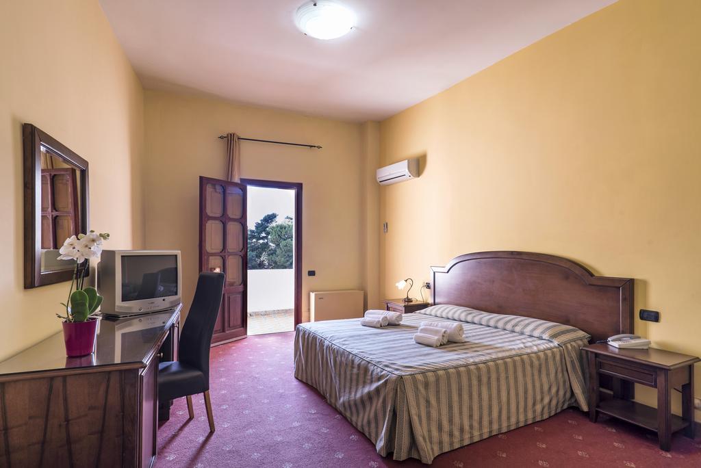 Hotel Akrabello Агрідженто Екстер'єр фото